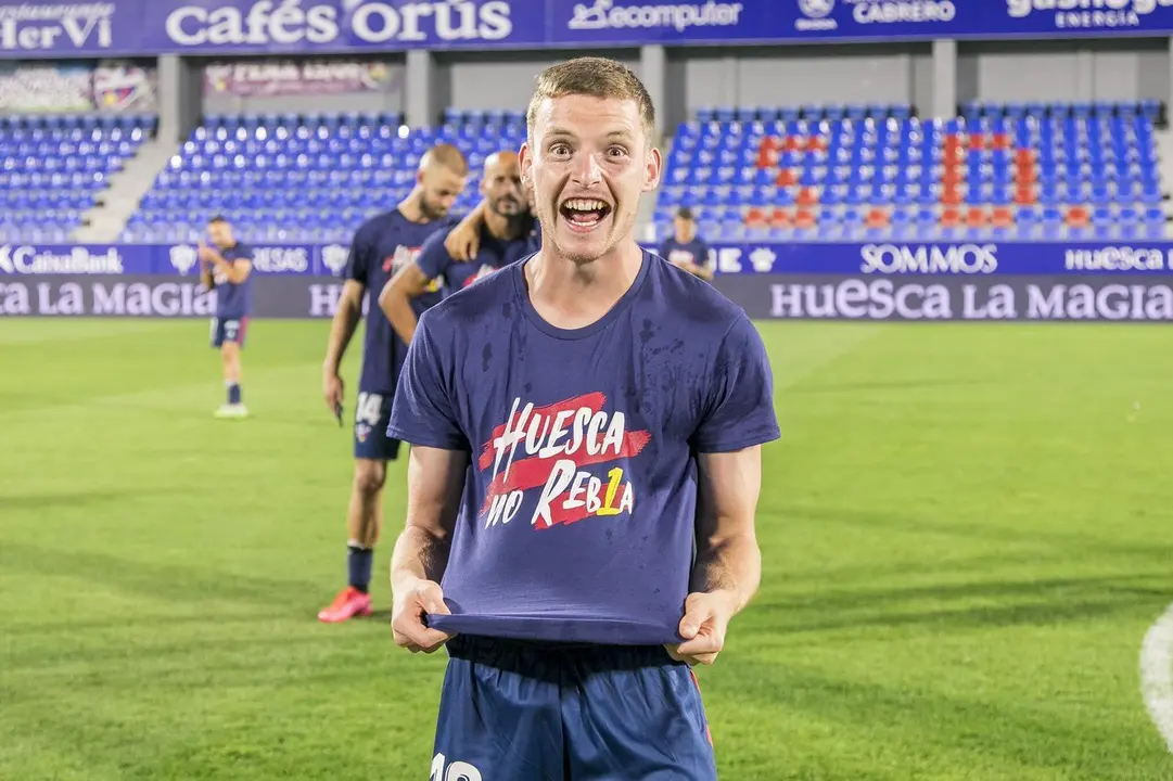 Sergio G&oacute;mez celebrando el ascenso con la SD Huesca | Foto: Twitter