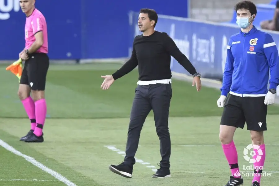 M&iacute;chel dando instrucciones en el Huesca - Atl&eacute;tico I Foto: La Liga