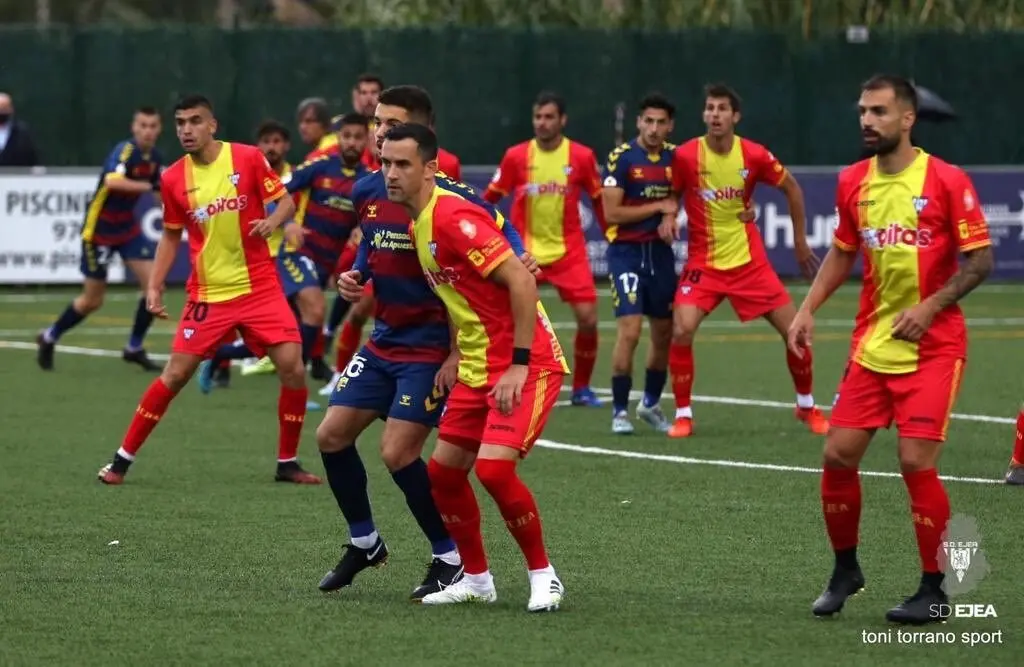 Partido de la SD Ejea en Copa Federaci&oacute;n. Foto: @AupaEjea / Toni Torrano