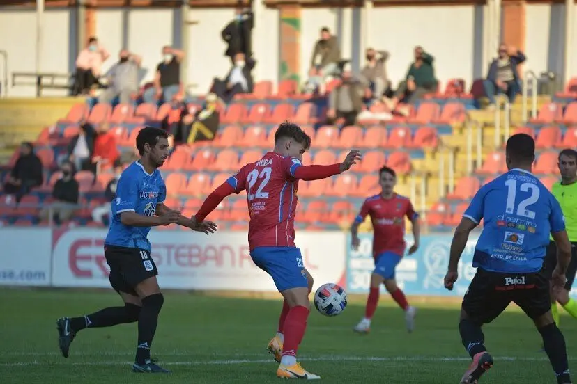 Calentando motores. | Foto: CD Teruel