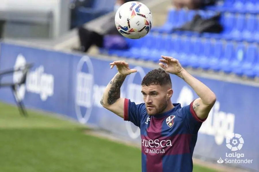 Javi Gal&aacute;n fue de lo m&aacute;s destacado del Huesca en Primera | Foto: LaLiga