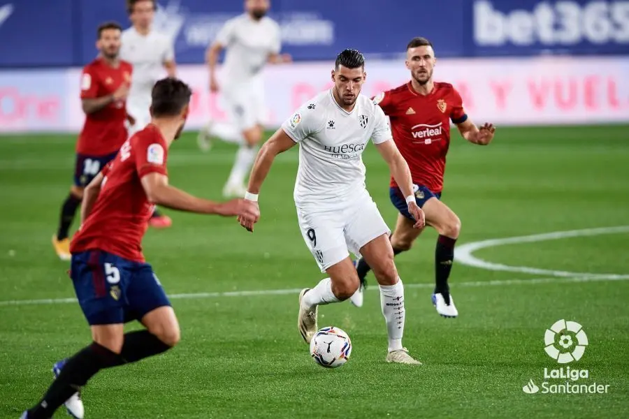 Osasuna y Huesca pelear&aacute;n hasta el final por eludir el descenso | Foto: LFP