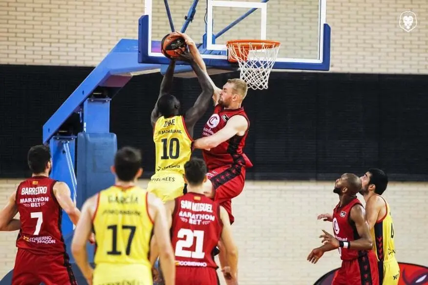 Hlinason, en el amistoso de pretemporada ante Andorra. Foto: Esther Casas/Casademont Zaragoza
