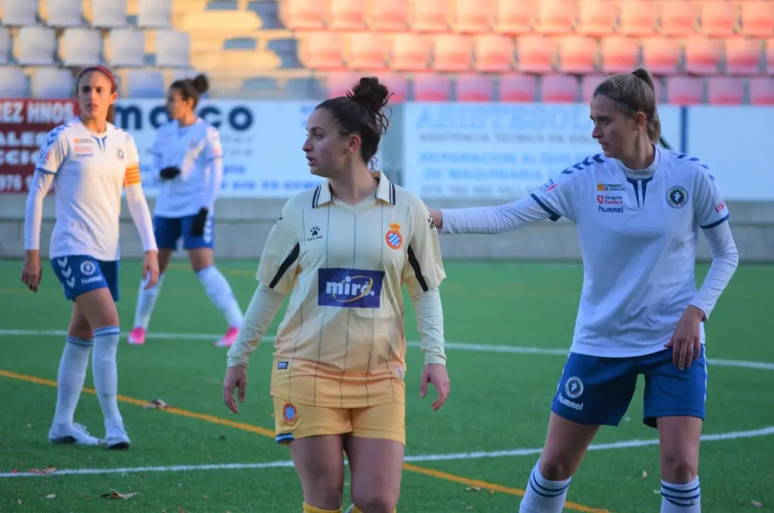 El Zaragoza CFF goleo por 3-0 al RCD Espanyol B en el Enrique Porta. Foto: Zaragoza CFF