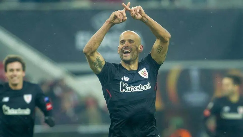 Mikel Rico celebrando un gol con el Athletic de Bilbao. | Foto: Juan Echevarr&iacute;a