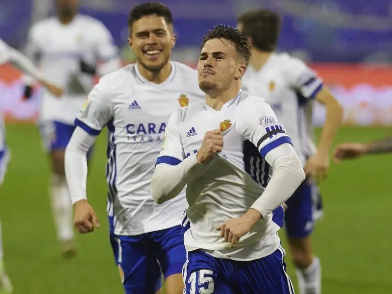 Pep Chavarr&iacute;a celebra su primer gol como zaragocista en la victoria ante el CD Lugo. Foto: Tino Gil / Real Zaragoza