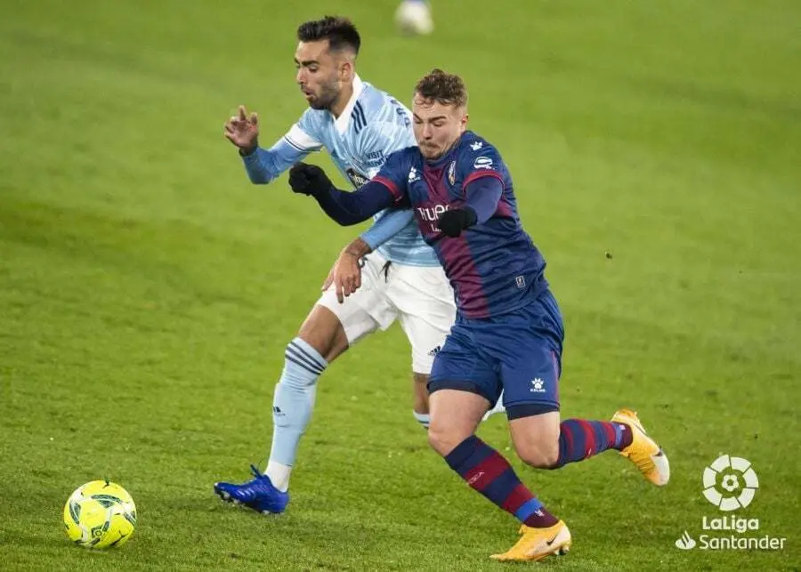 Ontiveros sigue rindiendo a buen nivel en la SD Huesca. | Foto: LaLiga
