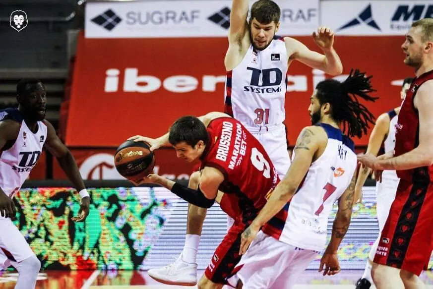 Nico Brussino, en el partido de ida. Foto: Esther Casas/Casademont Zaragoza