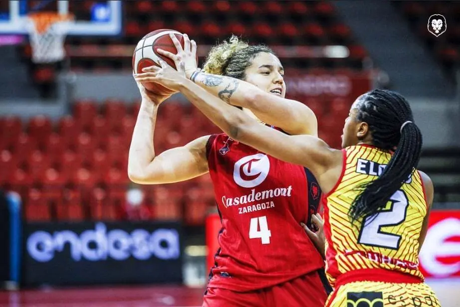 Laura Nicholls, en el duelo ante Girona. Foto: Esther Casas/Casademont Zaragoza
