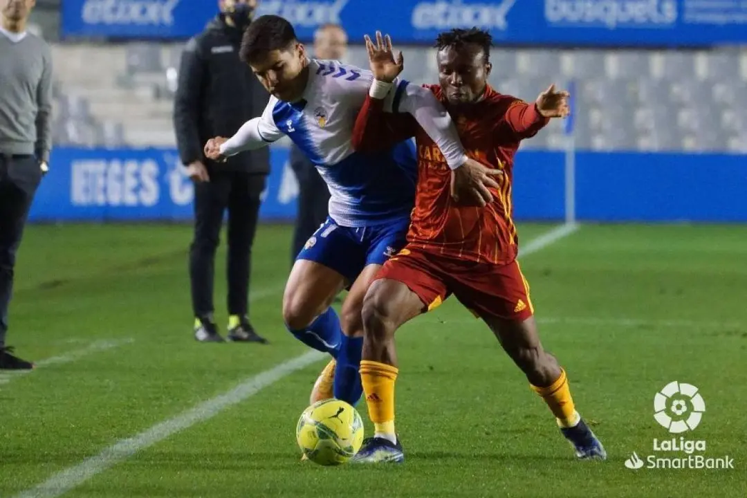Igbekeme fue sustituido en el minuto 59. Fotograf&iacute;a: Liga Smartbank