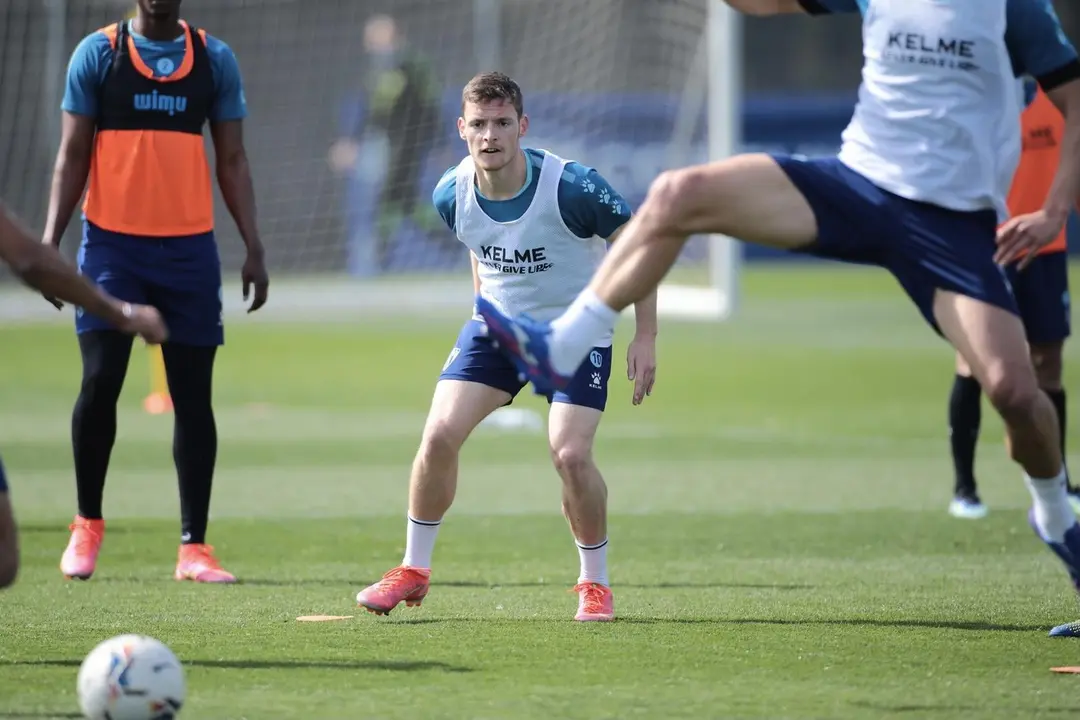 Sergio G&oacute;mez durante el entrenamiento de hoy. | Foto: SD Huesca
