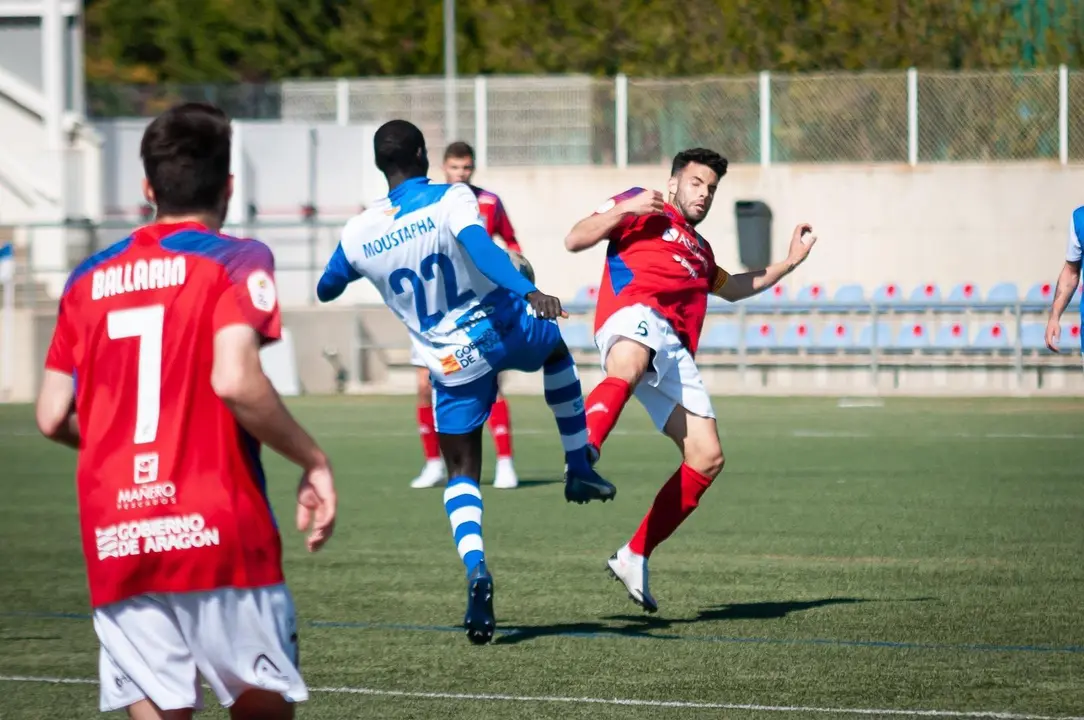 El Ejea en el derbi ante el Tarazona. Foto: Ra&uacute;l L&oacute;pez Navarro