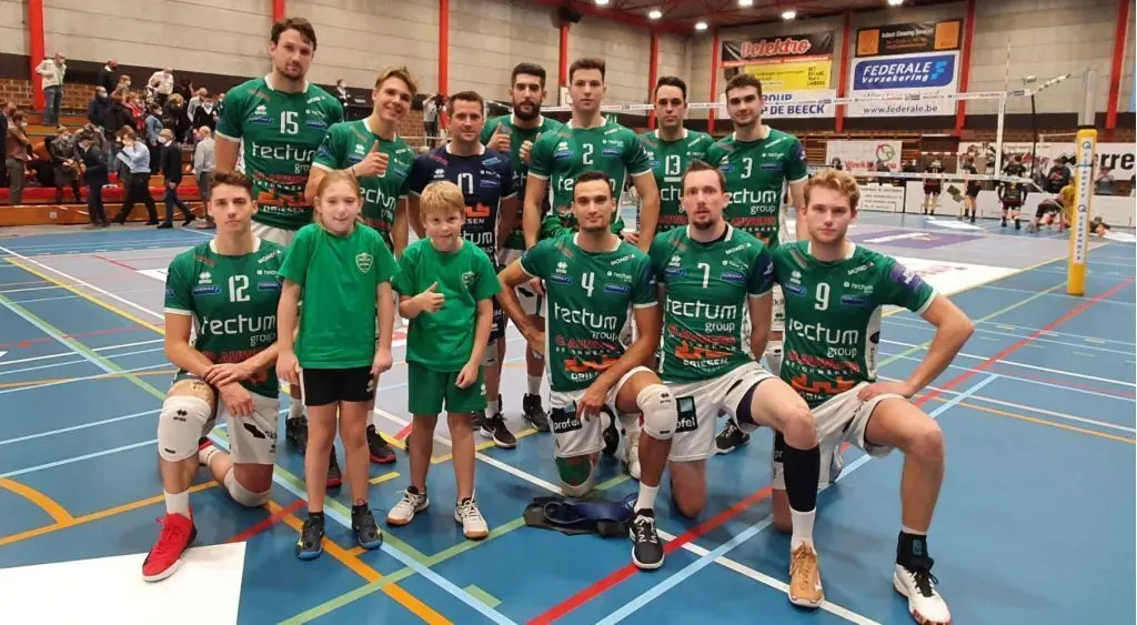 Imagen de la &uacute;ltima plantilla del equipo belga, que se medir&aacute; al CV Teruel en dieciseisavos de la Challenge Cup. Foto: Cedida