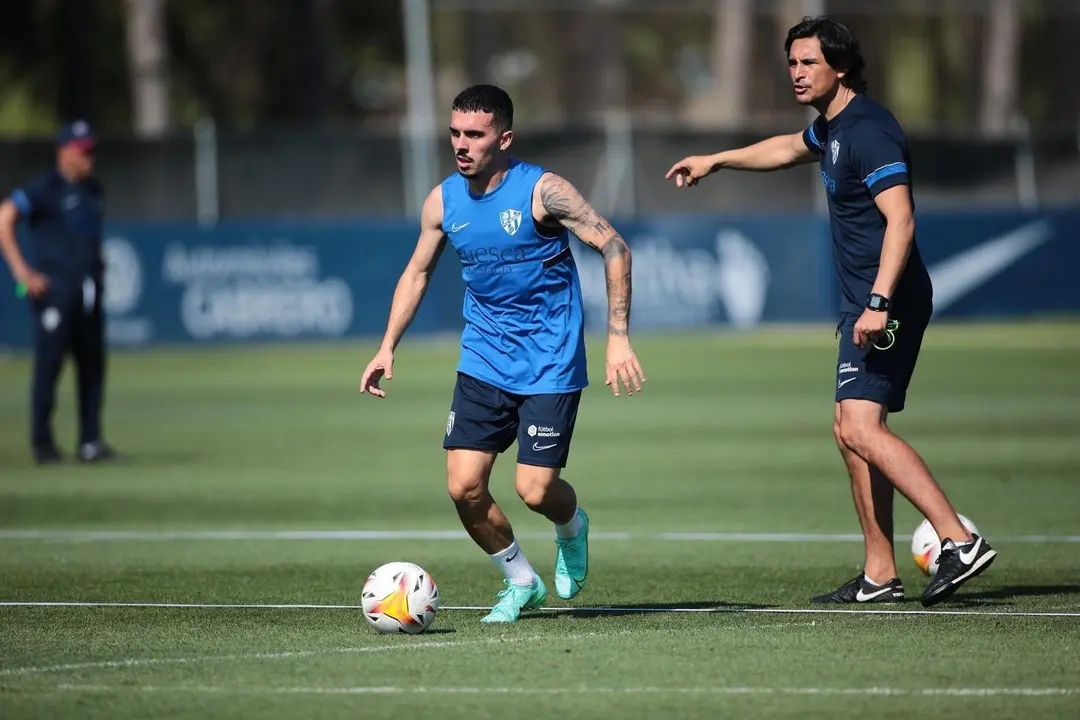 Joaqu&iacute;n Mu&ntilde;oz durante un entrenamiento. | Foto: SD Huesca