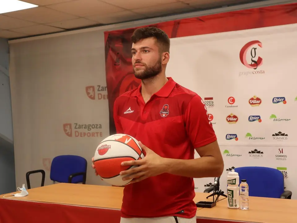 Ram&oacute;n Vil&agrave;, dispuesto a ayudar en el '4' y el '5'. Foto: SPORTARAGON