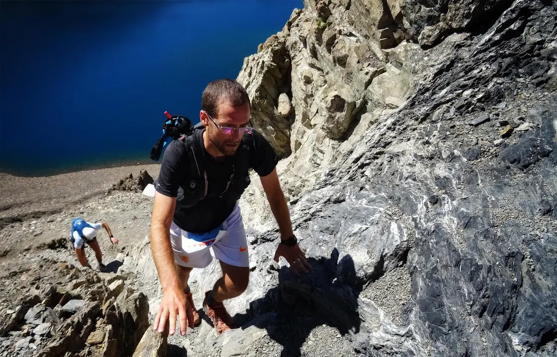 Jonatan Tejada, en la imagen, el m&aacute;s fuerte en la 8k del Trail Valle de Tena. Foto: Trekking Arag&oacute;n