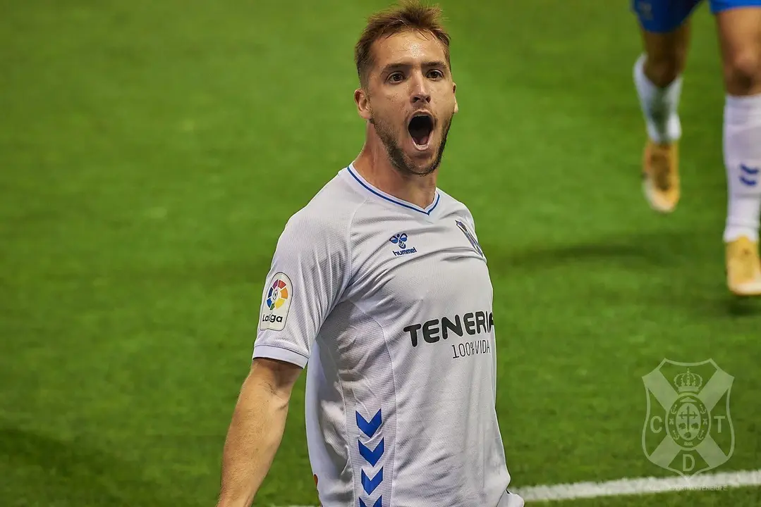 Valet&iacute;n Vada ha jugado en Tenerife y Almer&iacute;a en La Liga Smartbank. Foto: CD Tenerife