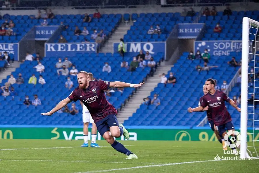 Isidro Pitta celebra su primer tanto como azulgrana  que marc&oacute; contra la Real Sociedad B | Foto: LaLiga