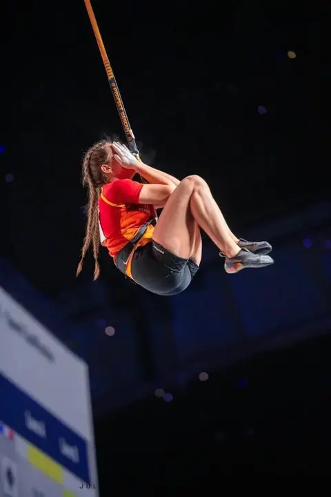 Mar&iacute;a Laborda acaba tercera en el campeonato absoluto de escalada. Foto: Cedida