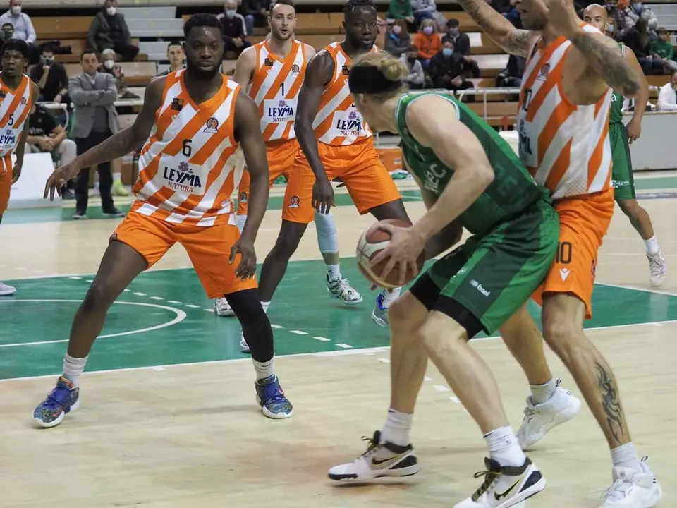 Maverick Rowan, ante Coru&ntilde;a. Foto: C. Pascual
