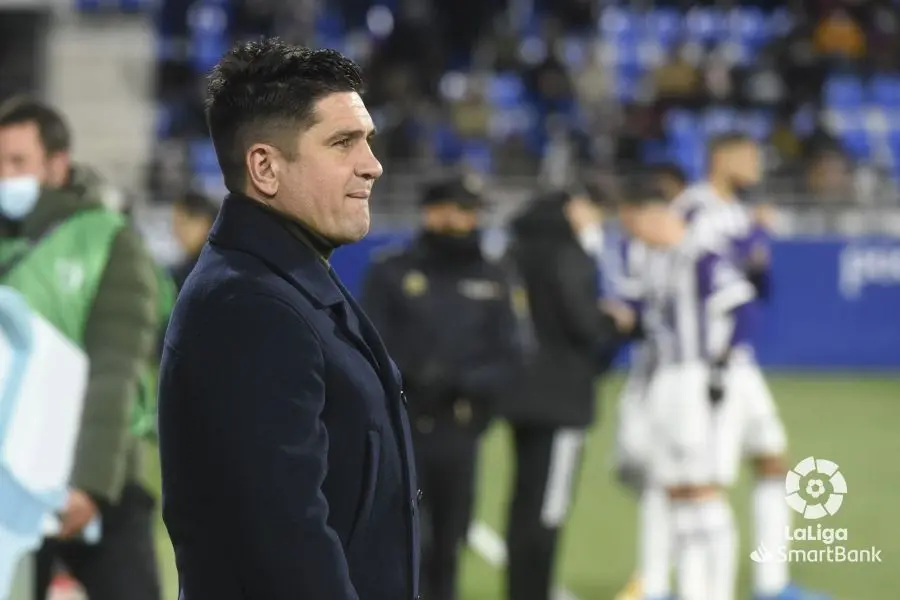 Xisco Mu&ntilde;oz, plenamente concentrado, en el partido de la primera vuelta contra el Valladolid | Foto: LaLiga