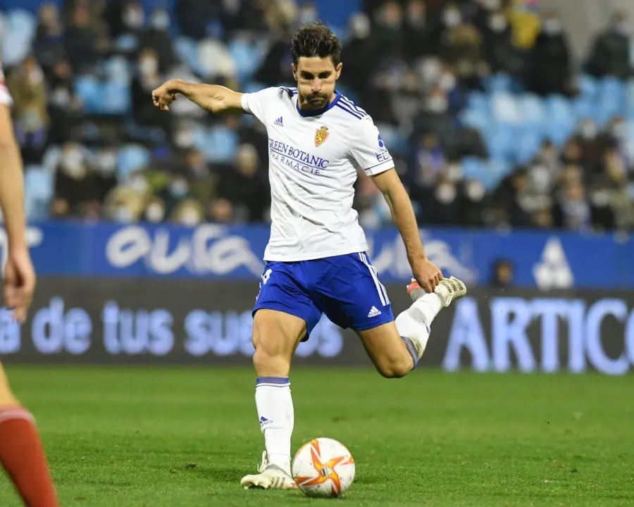 Adri&aacute;n anota el segundo gol del Real Zaragoza