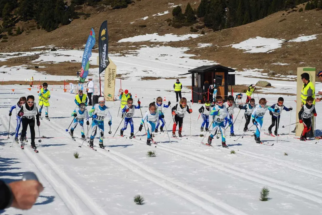 Salida de los Fuineta en una anterior edici&oacute;n del Mainada. Foto: ADHB