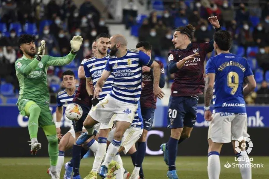 Amir, en la imagen, fren&oacute; varias ocasiones claras de los jugadores del Huesca que bien le pudieron dar la victoria en un partido que perdi&oacute; el equipo altoaragon&eacute;s. Foto: LaLiga