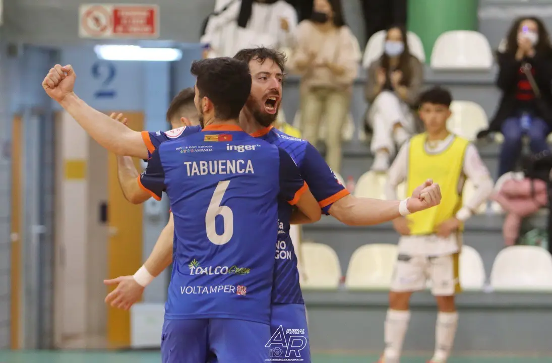 Jorge Tabuenca y Nano Modrego celebran un gol ante el Noia | Foto: Andrea Royo L&oacute;pez