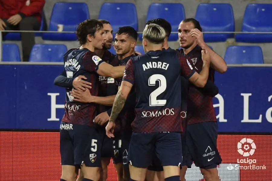 Los azulgranas celebrando un gol contra el Burgos el curso pasado. | Foto: LaLiga