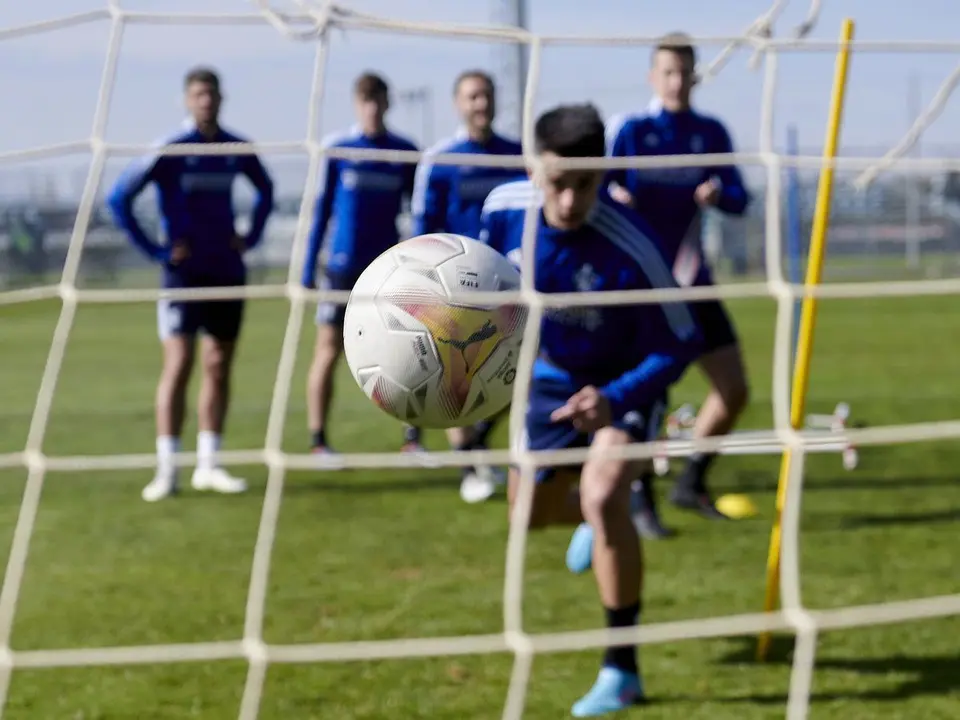 Los jugadores del Real Zaragoza entrenan en La Ciudad Deportiva | Foto: Real Zaragoza
