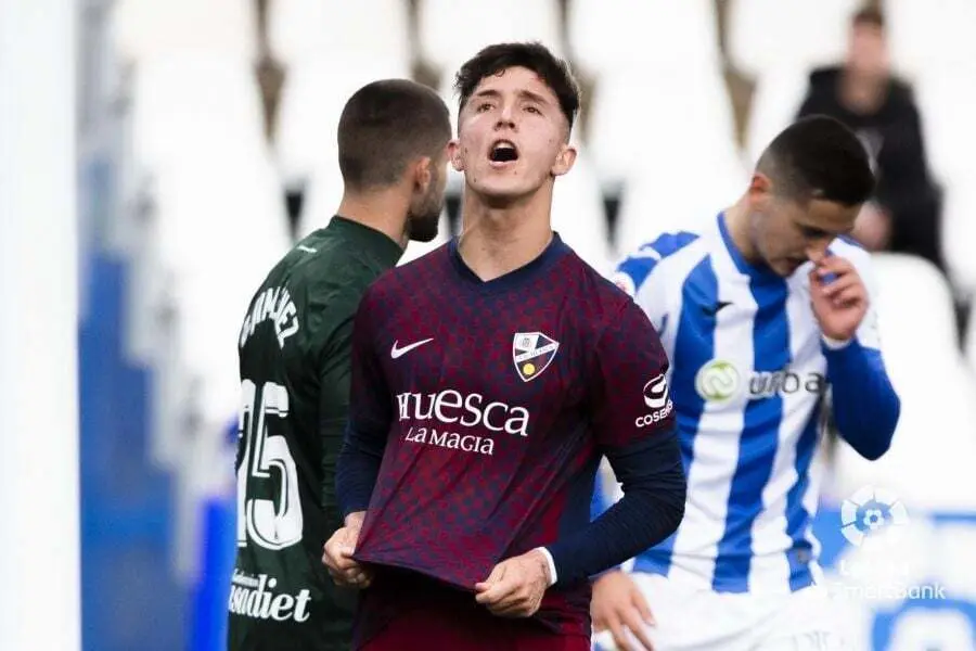 Escriche se lamenta de una ocasi&oacute;n perdida en el Legan&eacute;s Huesca. Foto: LaLiga