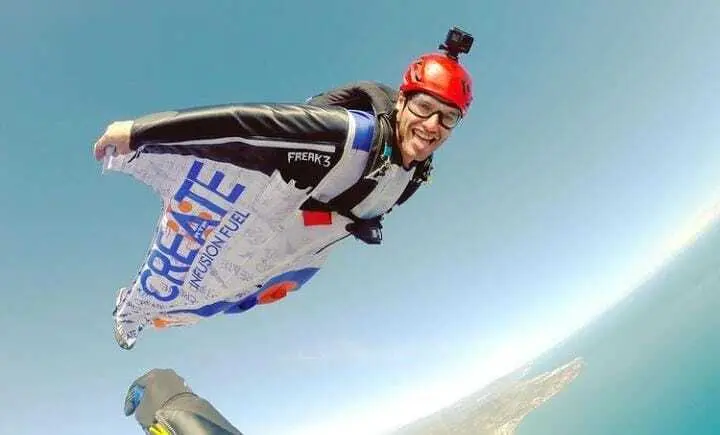 En la imagen, Alex Villar que falleci&oacute; la pasada semana en un salto base en el Valle de Chistau. Foto: Cedida