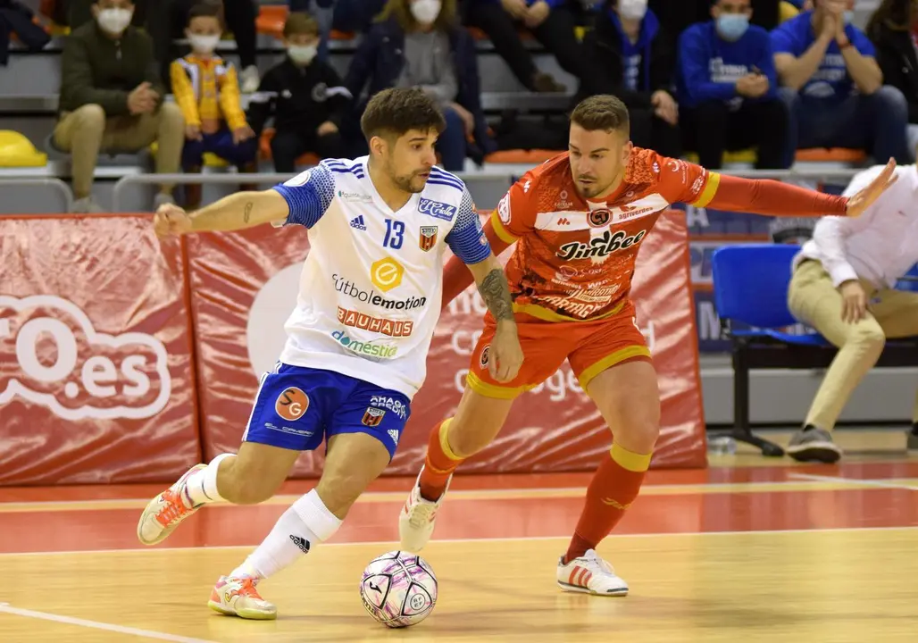 &Aacute;ngel Claudino, en el partido en Cartagena | Foto: Jimbee Cartagena