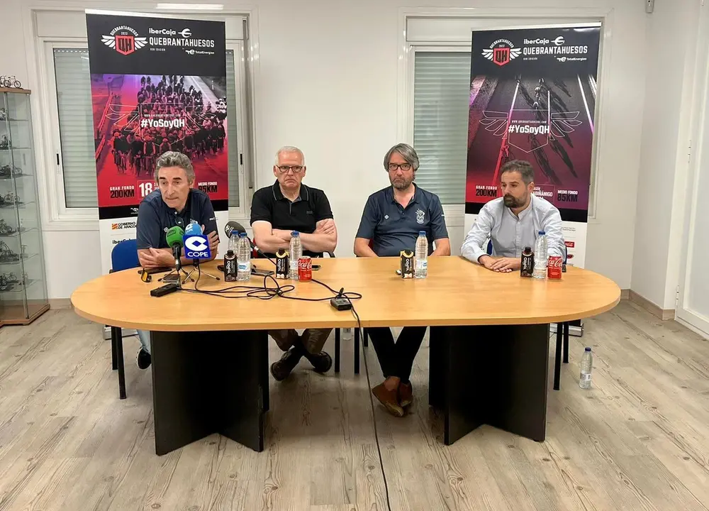 De derecha a izquierda Aitor Jim&eacute;nez, Quique Ascaso, Xavier Bartrol&iacute; y Fernando Escart&iacute;n. Foto: Cedida