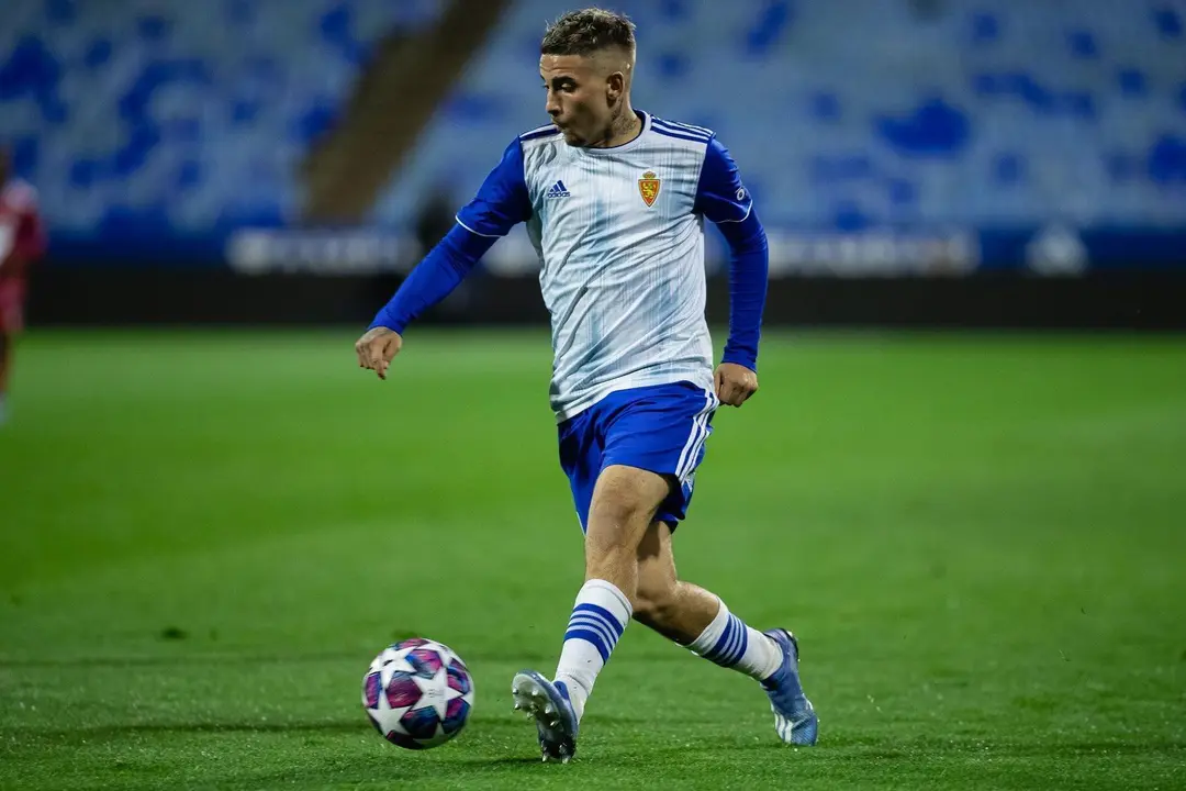 Luis Carbonell, en un partido en La Romareda con las categor&iacute;as inferiores del Real Zaragoza. | Foto: Real Zaragoza
