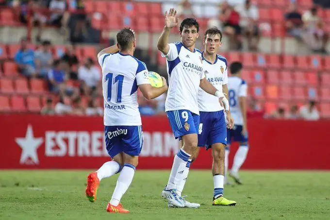 Valent&iacute;n Vada marca el tanto que dej&oacute; al Zaragoza al borde de la igualada | Foto: RZ