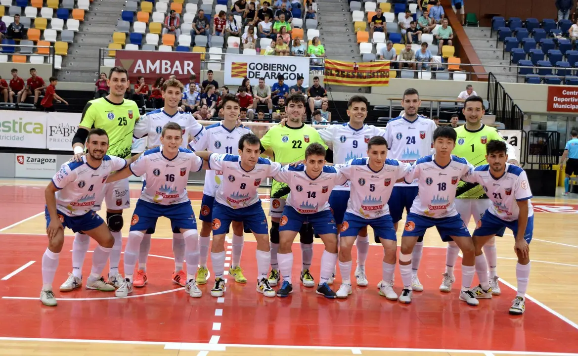 La plantilla del equipo esta temporada | Foto: Pedro Serrano