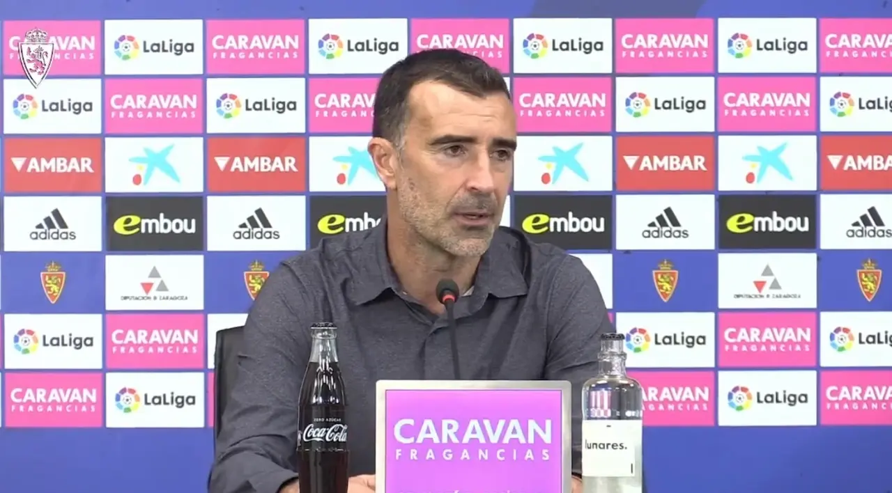 Juan Carlos Carcedo en rueda de prensa ante el &Eacute;ibar