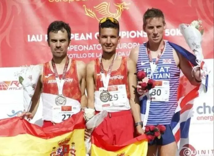 Puyuelo, a la izquierda de la imagen, en el Europeo de 50 km. Foto: Alberto Puyuelo
