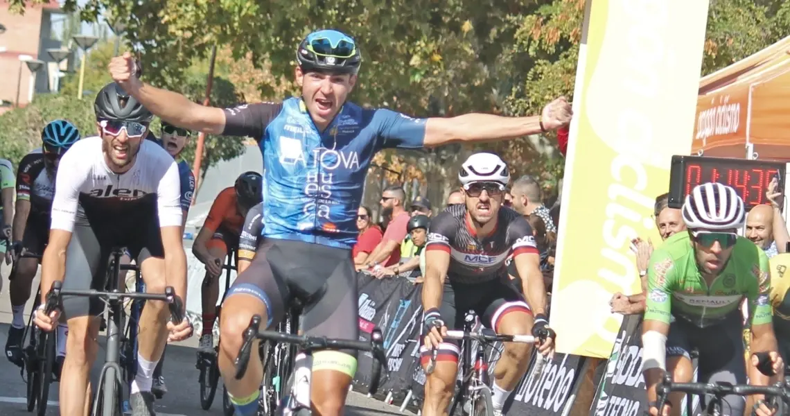 Diego Gonz&aacute;lez, en la imagen, se impone en la cita de Utebo. Foto: Cedida