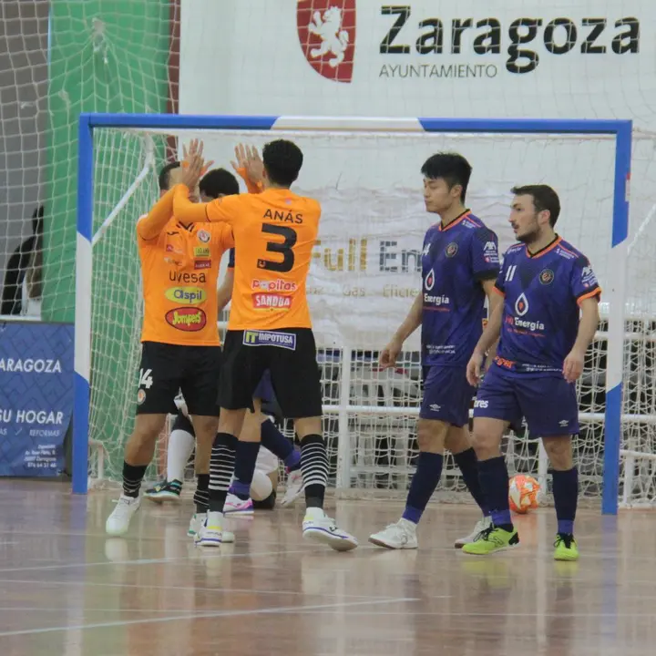 Shunta y Pasam&oacute;n se lamentan de un gol rival