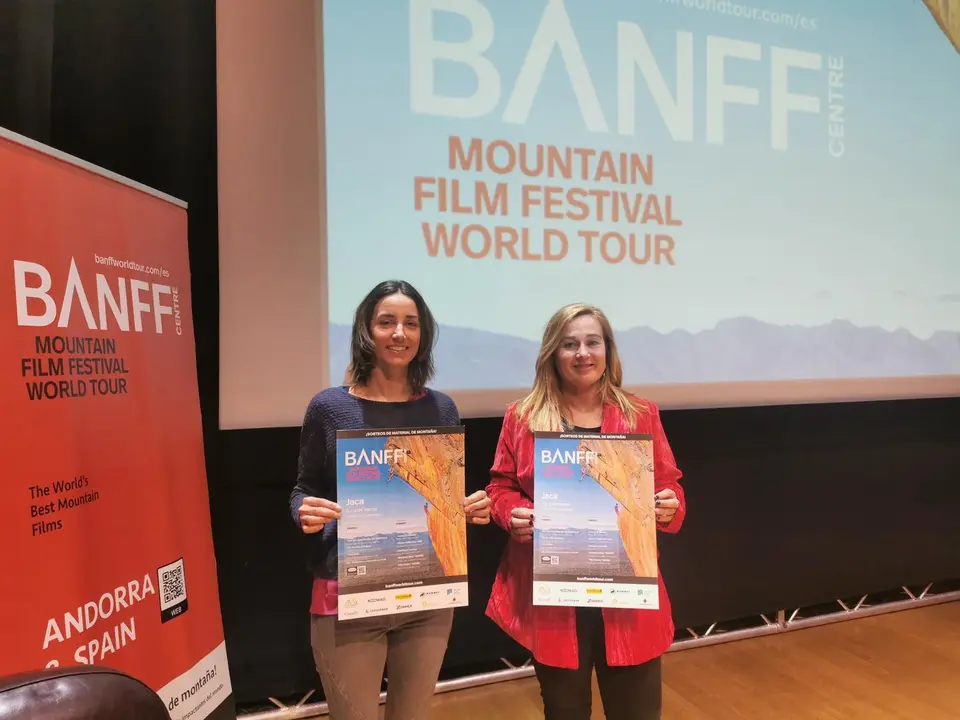 La directora del Banff, Eunate Saiz, y la concejala Olvido Moratinos, en la presentaci&oacute;n del certamen en Jaca. Foto: Cedida