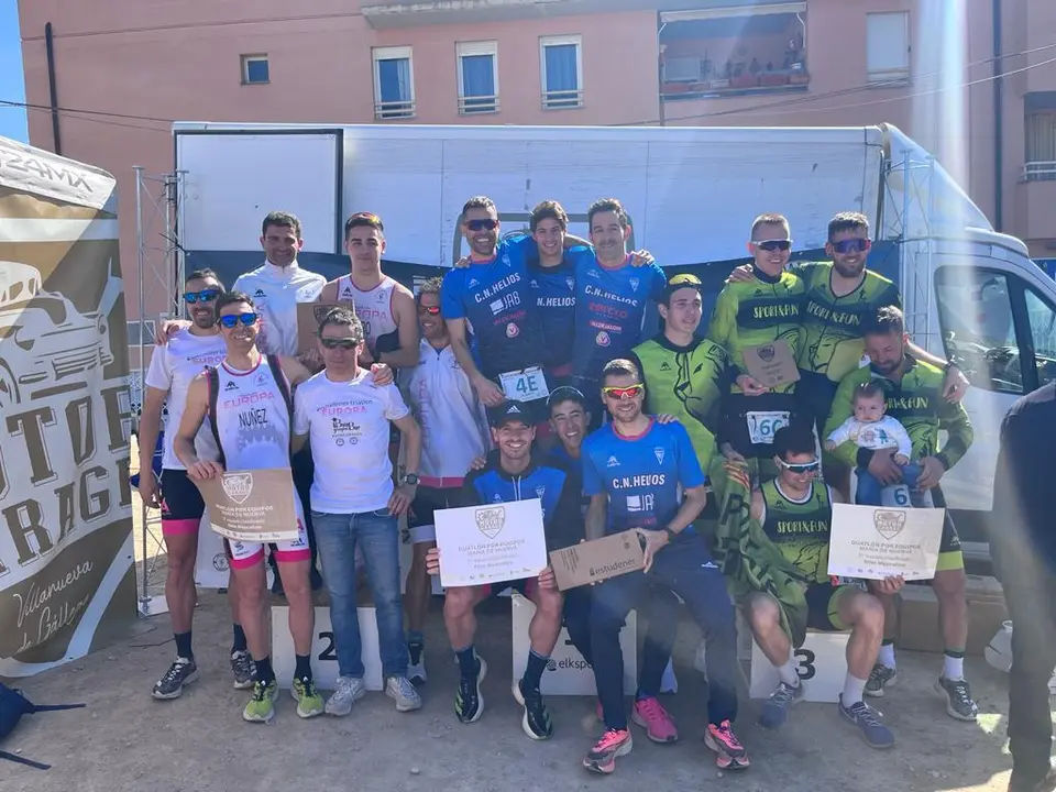 Podio conjunto de los ganadores en el duatl&oacute;n contrarreloj de Mar&iacute;a de Huerca. Foto: Cedida