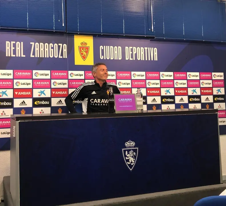 Fran Escrib&aacute; y sus frases en rueda de prensa | Foto: SportAragon