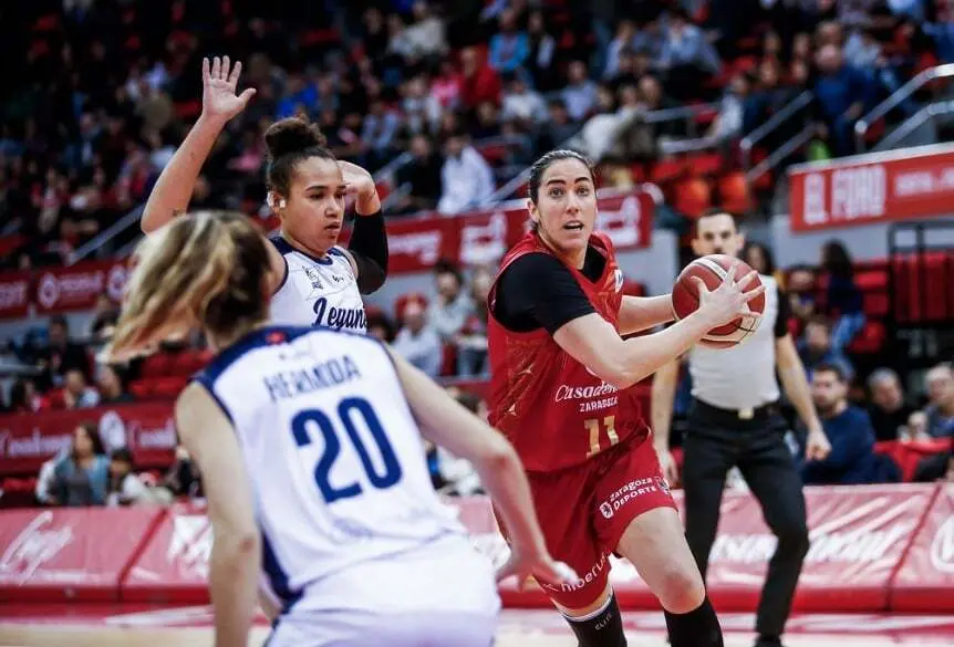 Vega Gimeno, en el partido de la primera vuelta ante Legan&eacute;s | Foto: Esther Casas / Casademont Zaragoza