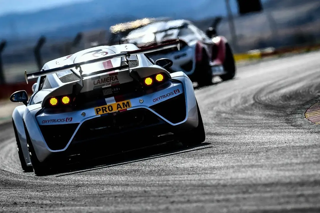 Momento de la carrera. Lamera Cup en Motorland Arag&oacute;n 