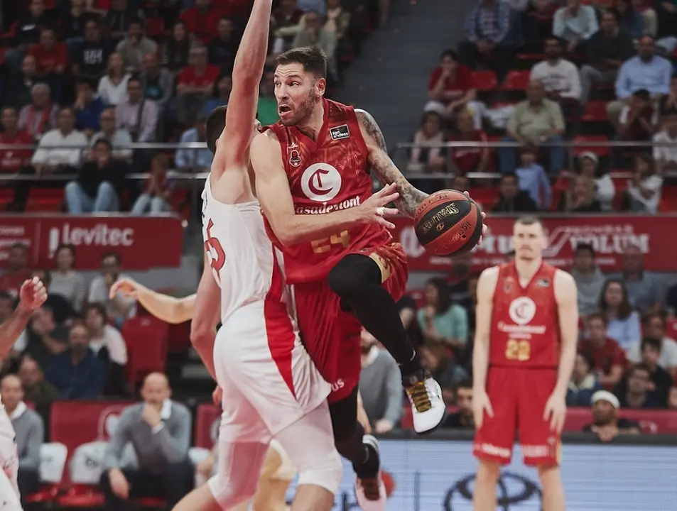 Stefan Jovic , en el partido ante Gerona | Foto: Esther Casas / Casademont Zaragoza