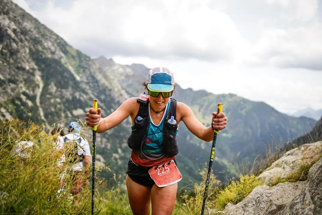 Lurdes Palao, en la imagen, en pleno esfuerzo y feliz rumbo a la meta del Gran Trail Aneto-Posets. Foto: Cedida