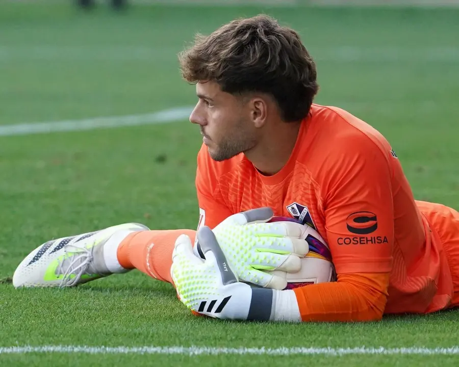 &Aacute;lvaro Fern&aacute;ndez ser&aacute; el portero titular del Huesca en la temporada 23/24